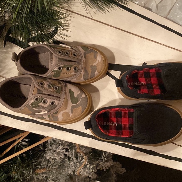 Toddlers old navy vans style slip ons shoes - Picture 2 of 6